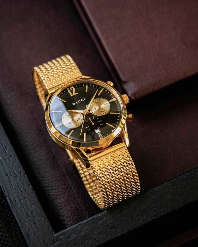 Reloj cronómetro - Bisel negro con correa dorada - Comprar Relojes - Dicci