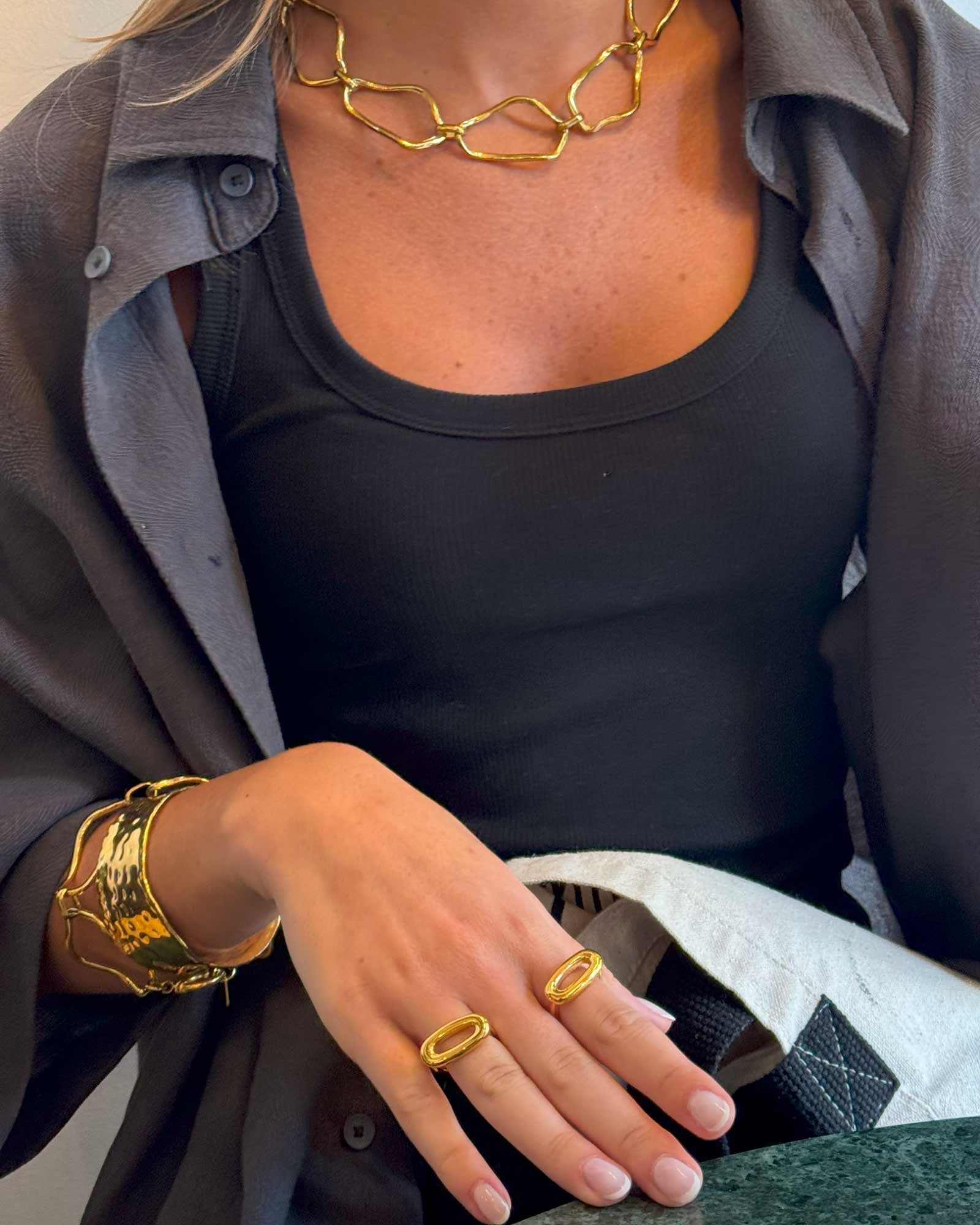 Anillo Golden Link - Eleva tu estilo - Comprar ahora en DICCI