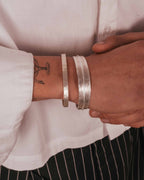 Seaside cuff bracelet in 925 silver worn by model on a neutral background
