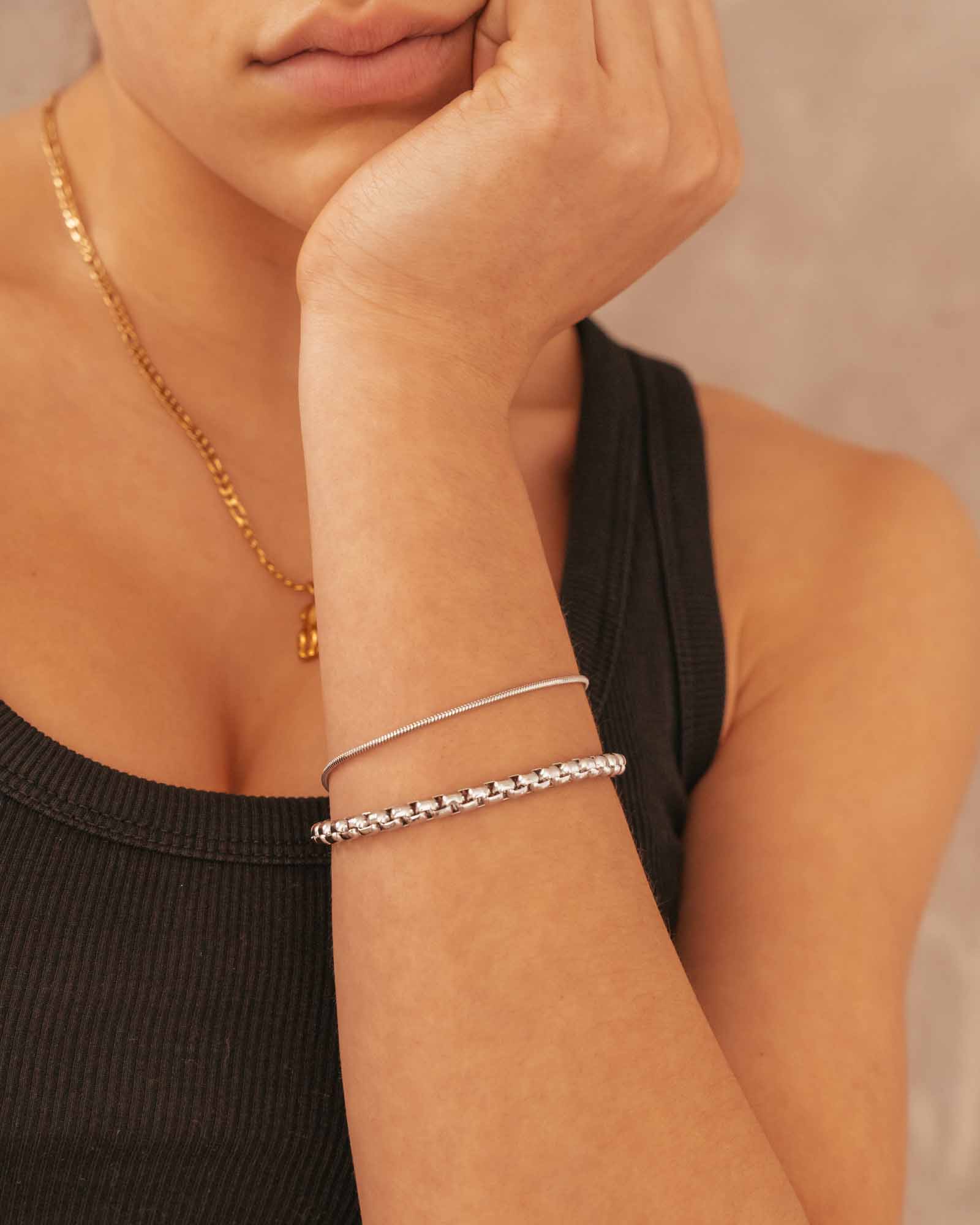 Snake Bone Chain Bracelet silver on wrist