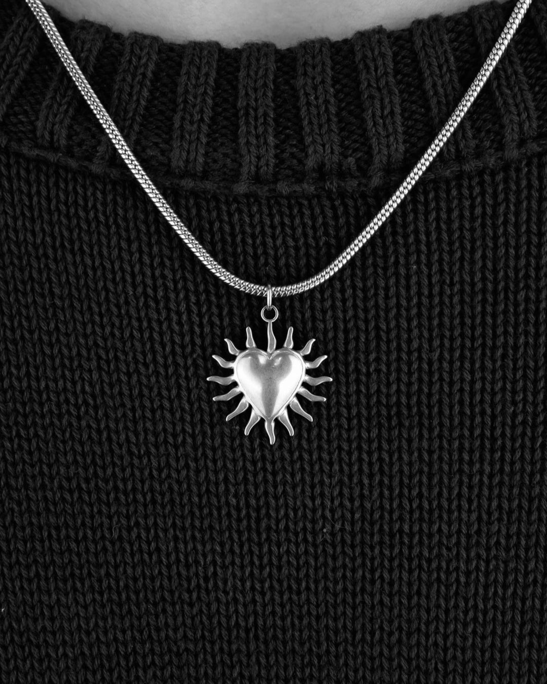 Heartflare Silver Pendant - Unisex Jewelry at DICCI