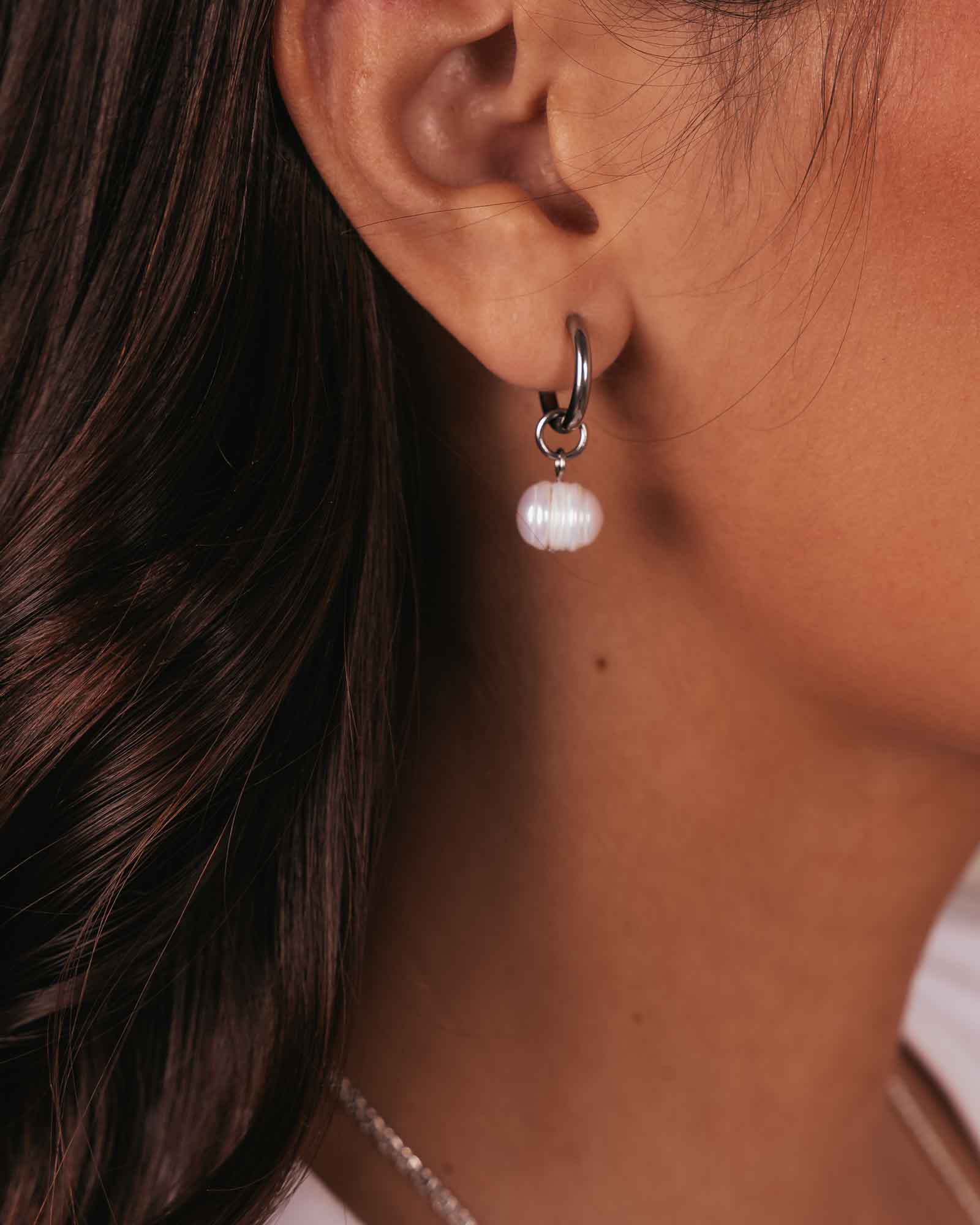Pearl Drop Earring