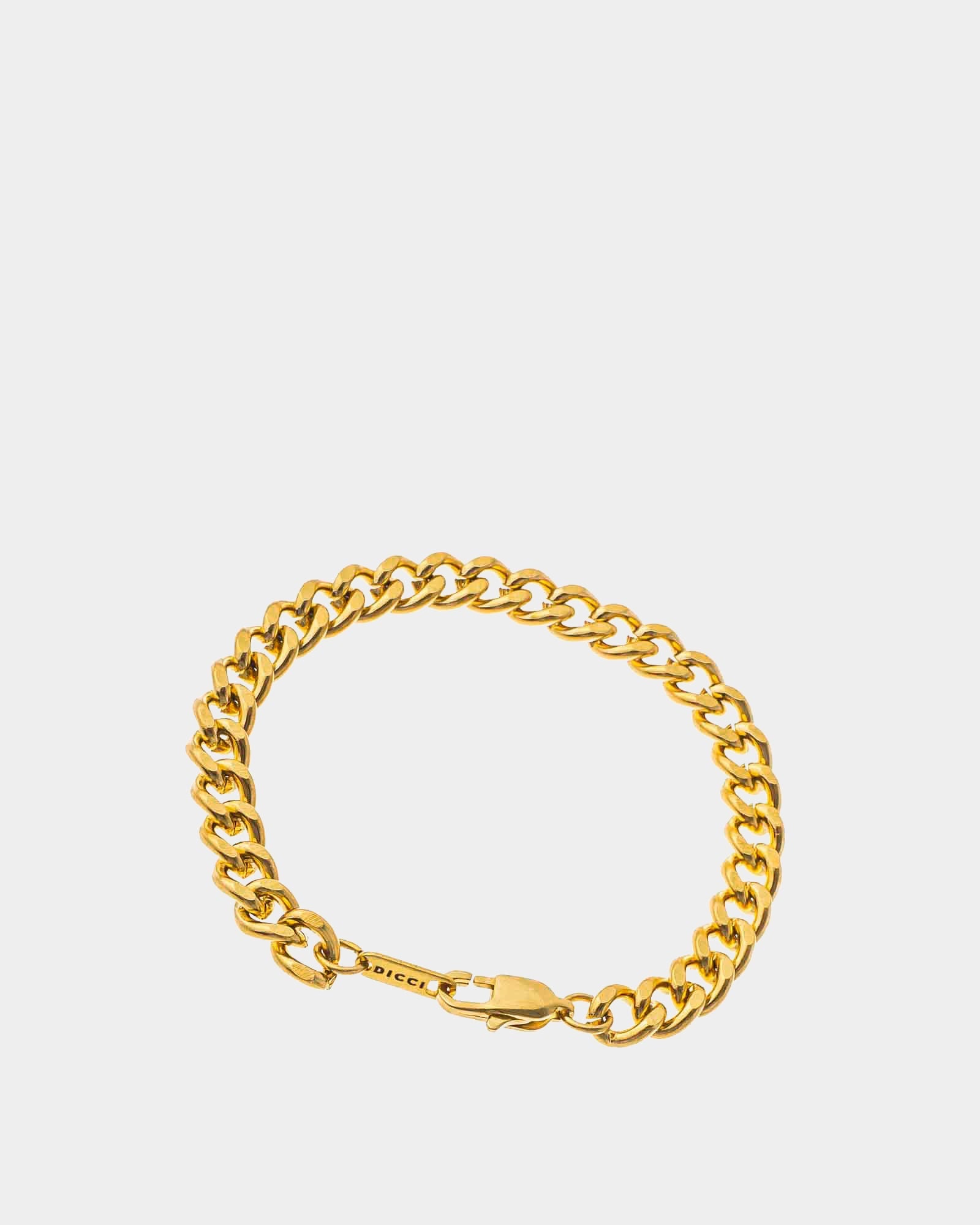 Golden flat cuban chain bracelet close-up