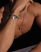 golden collar de piedras naturales verdes
