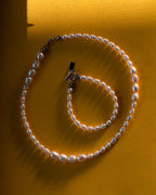 Conjunto Timeless de perlas plateado