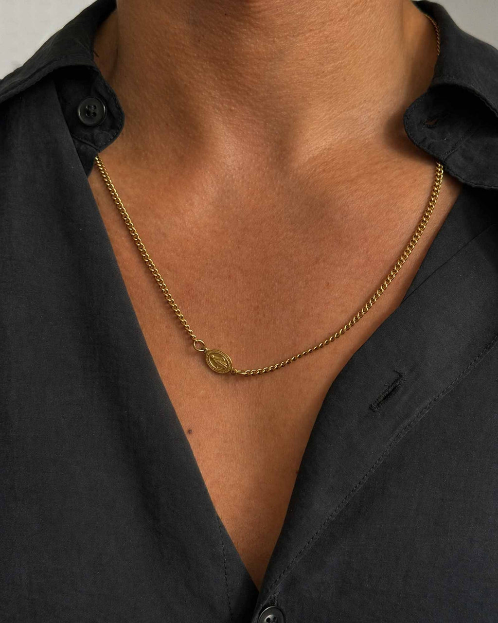 men_wearing_Lady_of_Miracles_Scapular