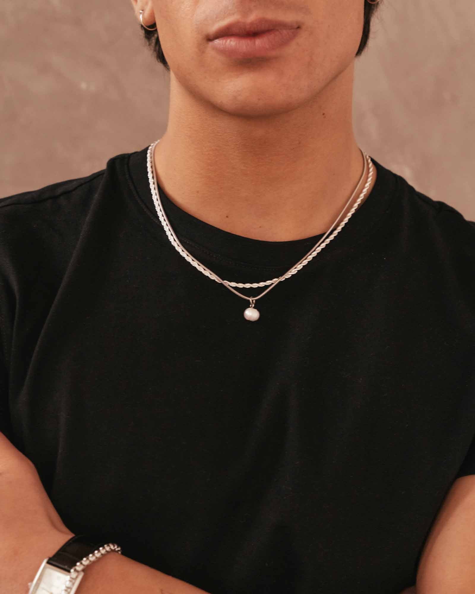 Collar de perlas colgantes