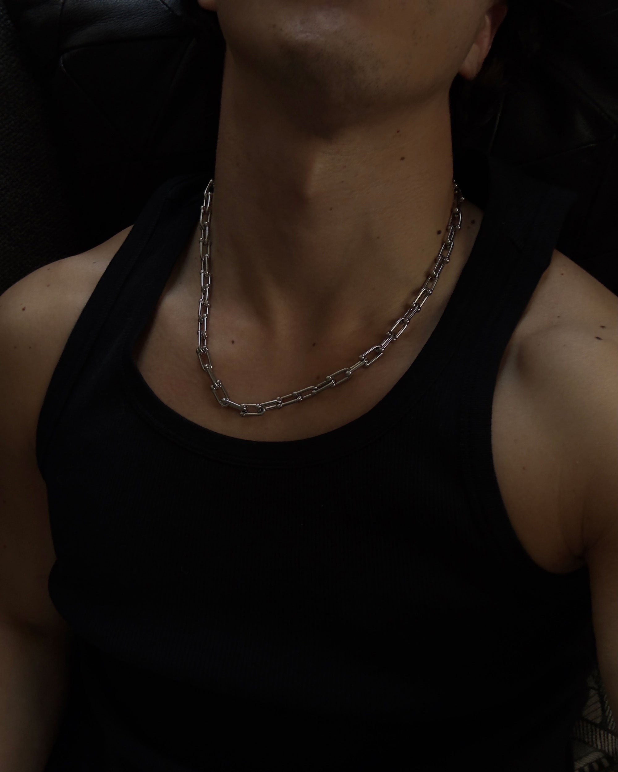 U-Shaped Chain Necklace