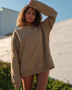 Jersey unisex color camel con el logotipo de Dicci bordado en alto relieve - Ropa en línea - Dicci