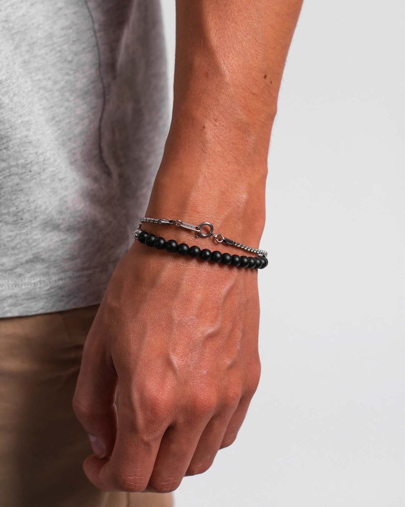 Steel Bracelet Sumatra on the models wrist - Stainless Steel Bracelets - Online Unissex Jewelry - Dicci